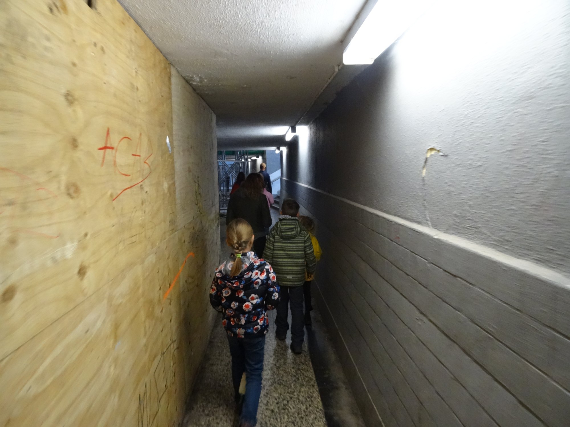 Zoom /zurueck = Klick ins Bild