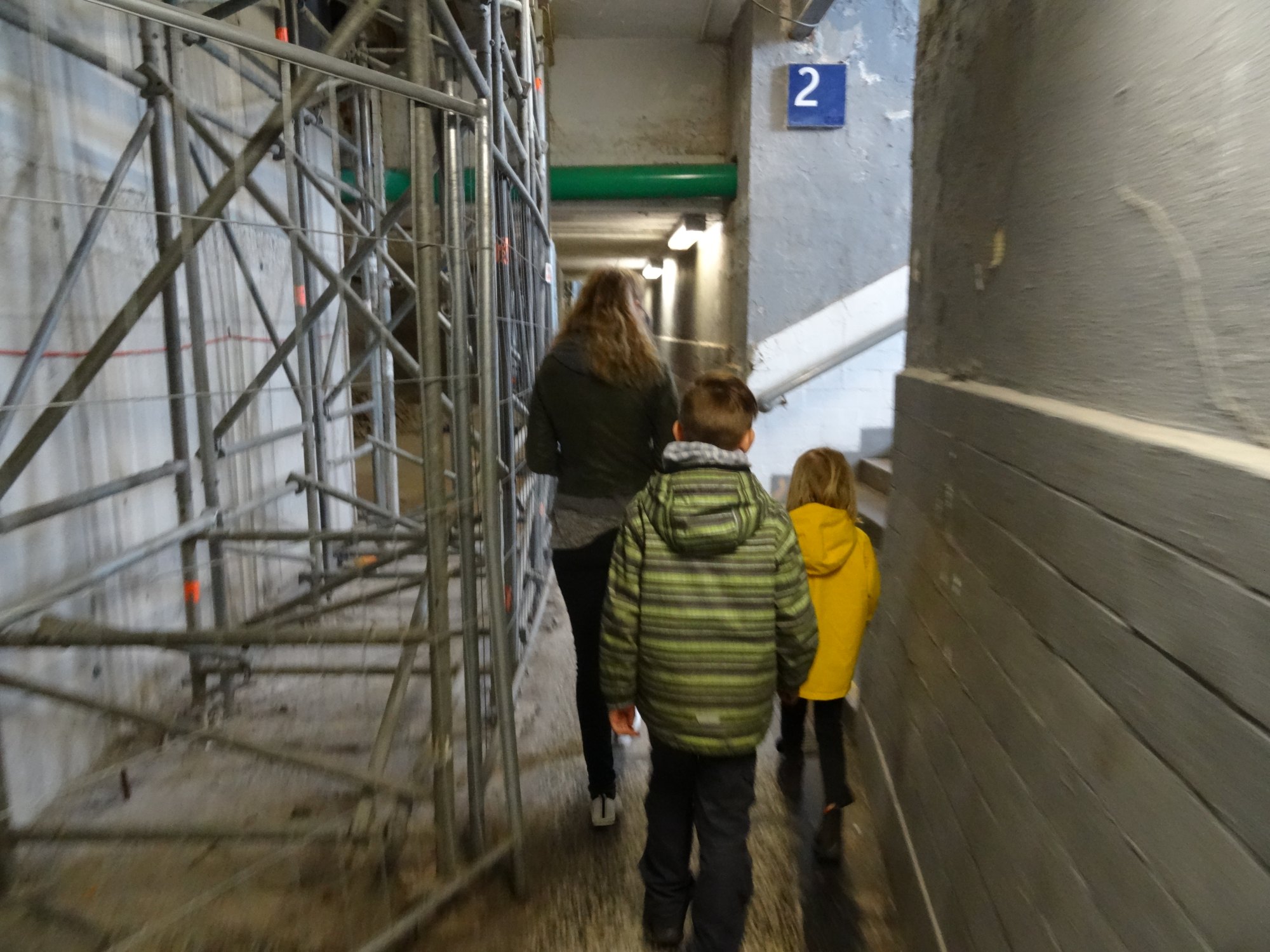 Zoom /zurueck = Klick ins Bild