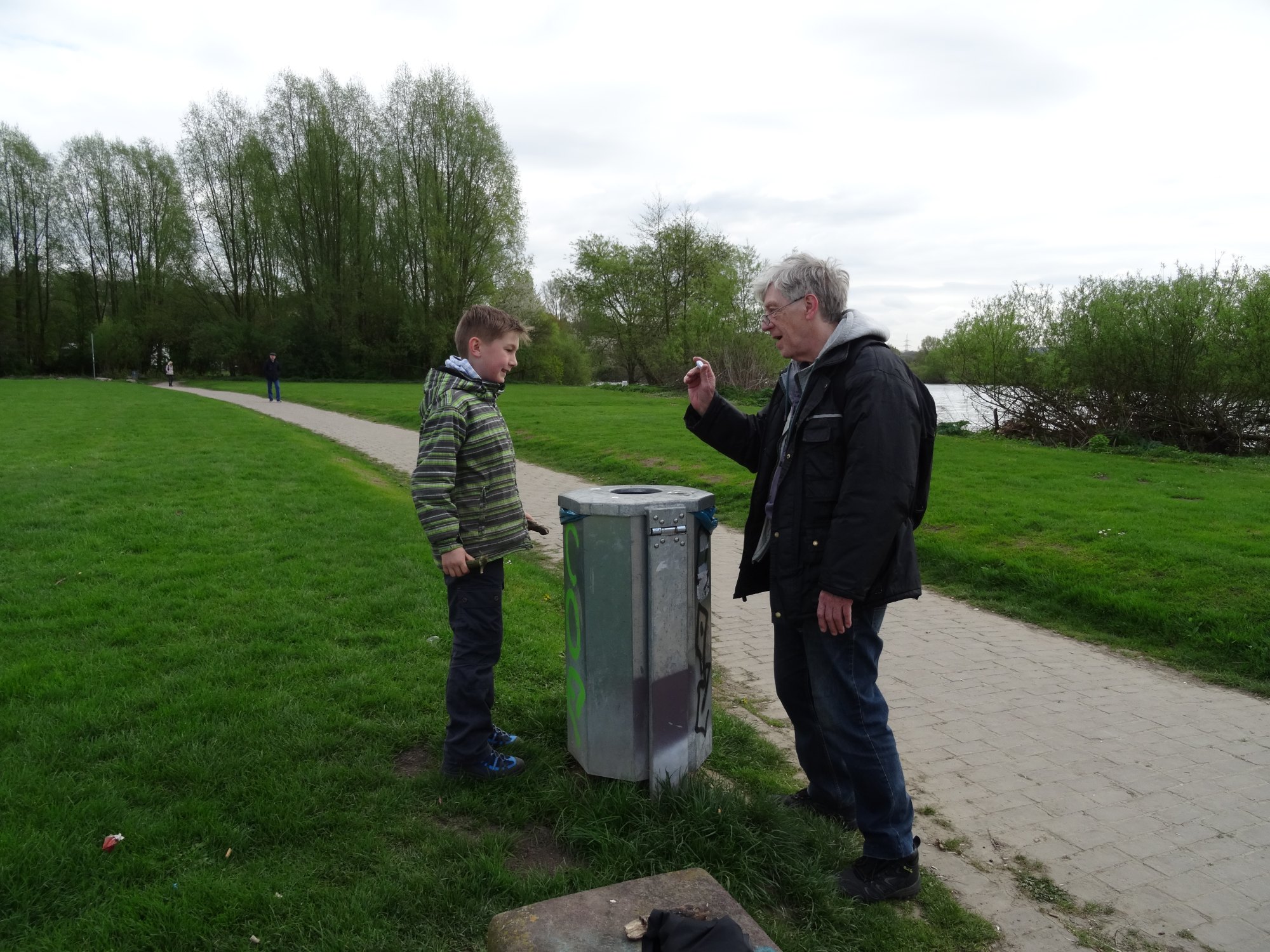 Zoom /zurueck = Klick ins Bild